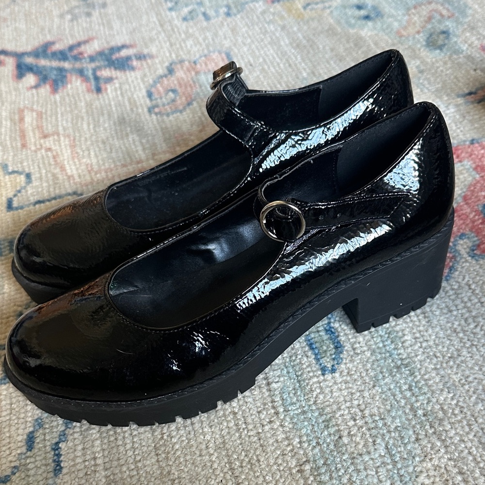Urban Outfitters Black Patent Mary Jane Platform Heels